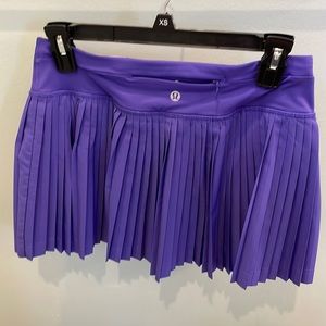 Lululemon Pleat Street